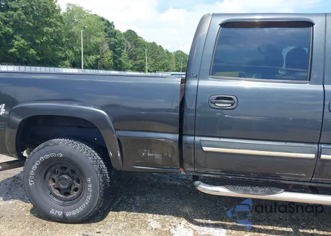 2004 Chevrolet Silverado 2500Hd Lt z USA, uszkodzony, nr VIN 1GCHK23U44F177791